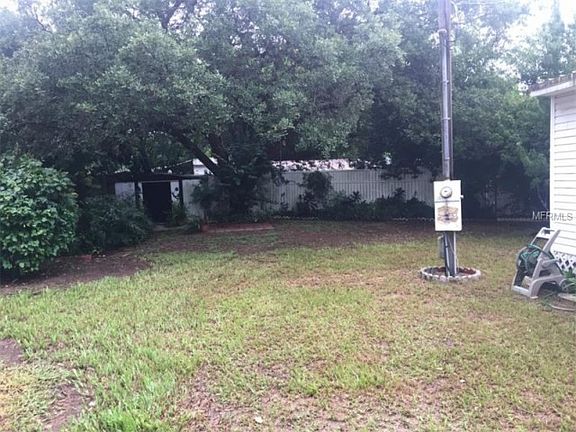 3rd image of 4107 Lindenwood Dr