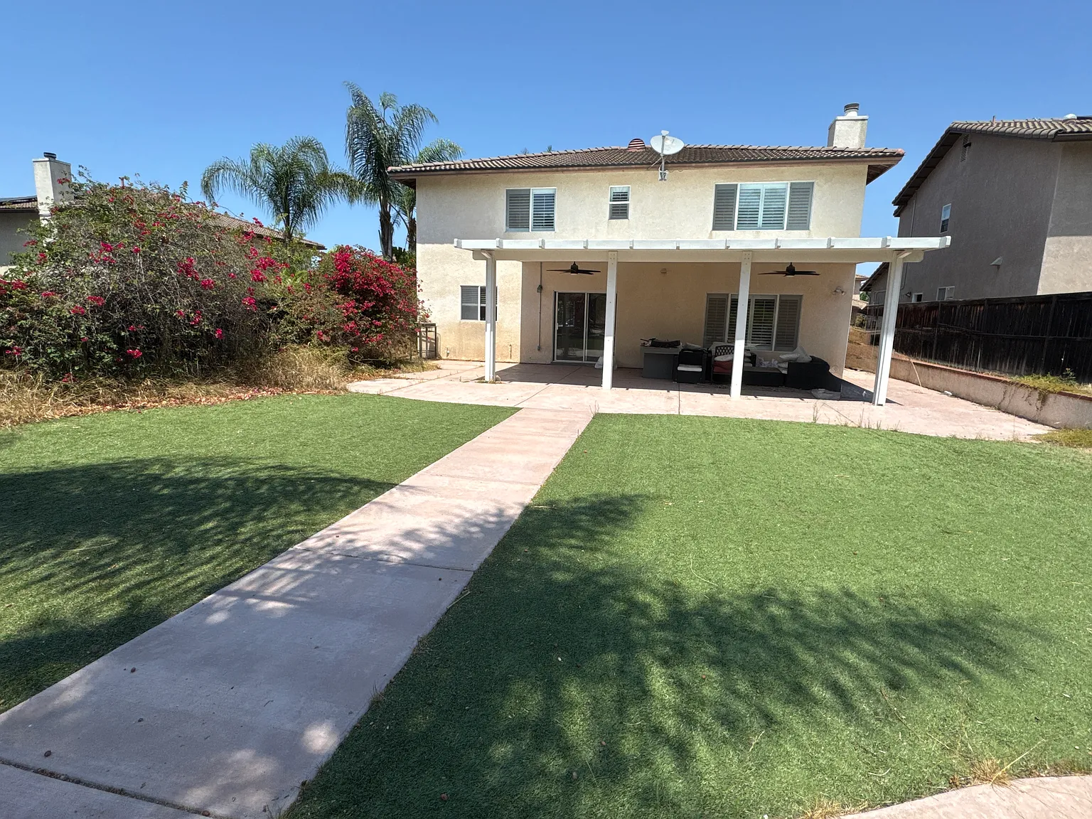 4 bed, 2498 sqft, $5,800 — Photo 2