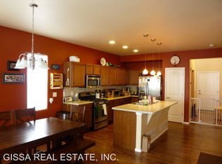 1676 Smokey Ridge Way, Colorado Springs, CO 80921