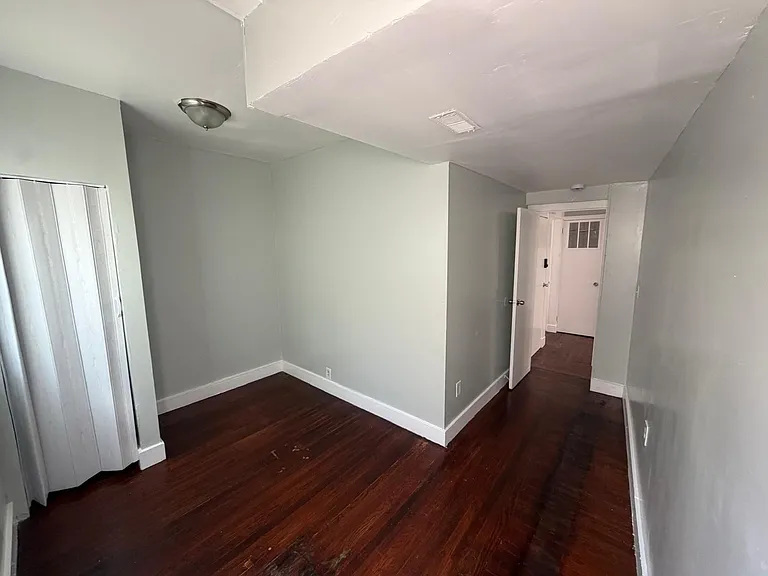 611 Elm St #2 — Photo 6