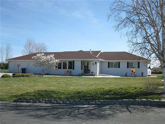 1st image of 4511 Bluff Dr NE