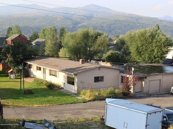 3rd image of 4365 S Highway 89
