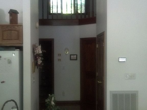 2nd image of 528 S Worthington Way