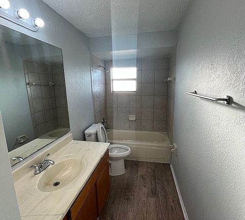 4th image of 6909 N 22nd St #17168538