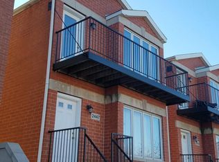 2447 W Polk St #3, Chicago, IL 60612