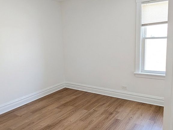 5th image of 3628 N Nordica Ave #2