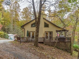 86 W Woodland Trl, Hendersonville, NC 28792