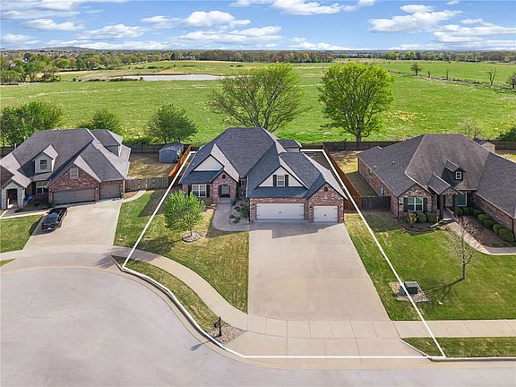 2nd image of 4608 W Waters Edge Dr