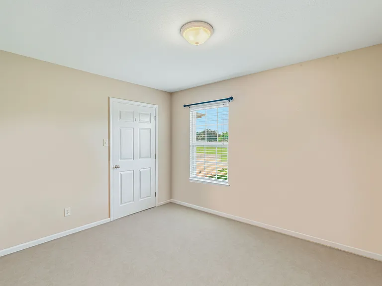 927 Mossy Grove Ln — Photo 9