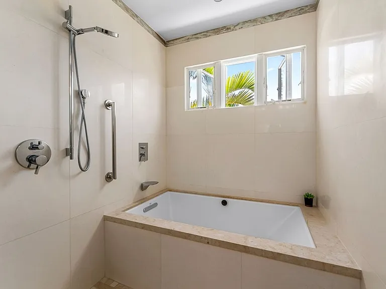 896 Mokulua Dr — Photo 53