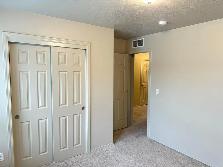 4708 N Alester Ave — Photo 29