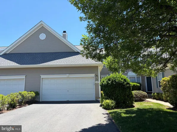 139 Coburn Rd, Pennington, NJ 08534