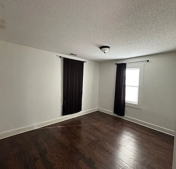 1818 Dayton St — Photo 9