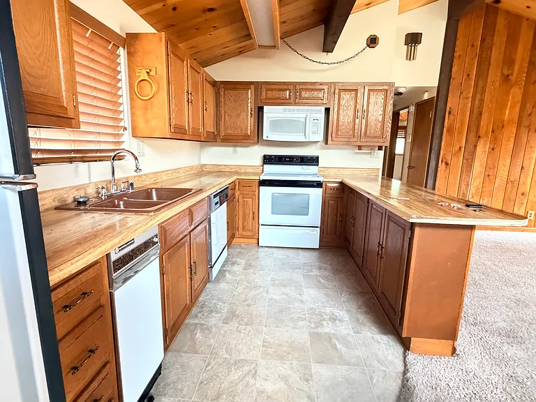 25316 Marion Ridge Dr — Photo 11