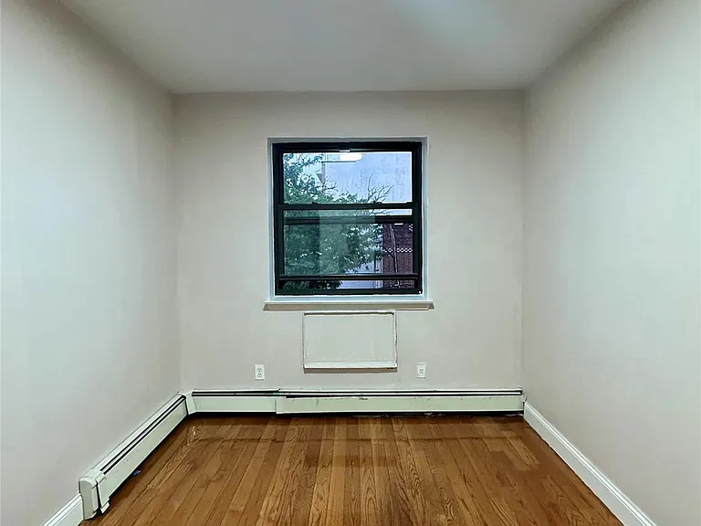 5774 Xenia St — Photo 4