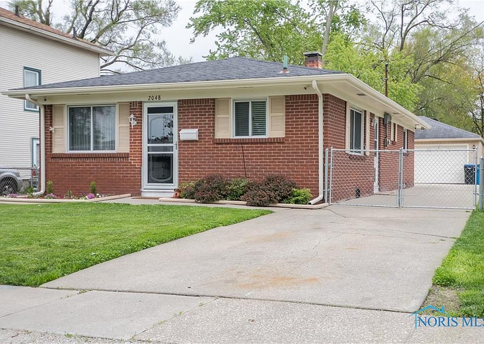 1st image of 2048 Blandin St