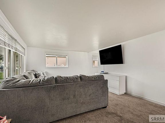 4th image of 2287 Croft St