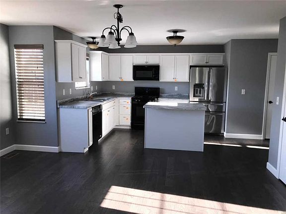 5th image of 1395 Orchard Lakes Cir