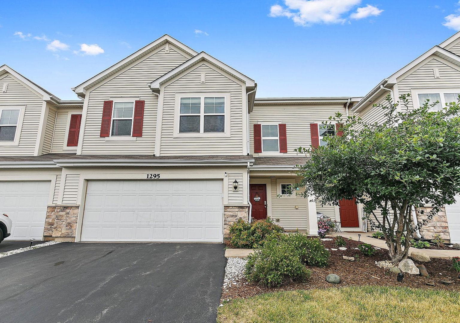 1295 Newport Cir, Pingree Grove, IL 60140 Zillow