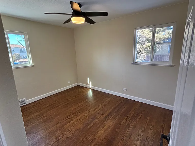2218 Ames St — Photo 8
