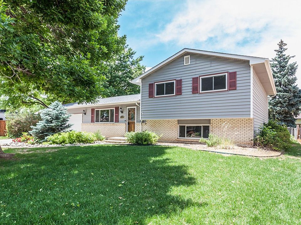1st image of 2549 Newport Dr