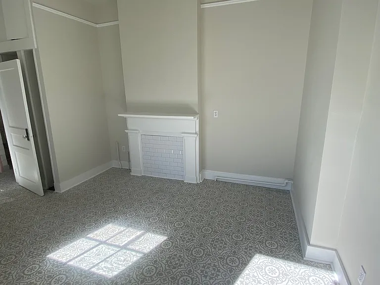 1008 3rd St #3 — Photo 5