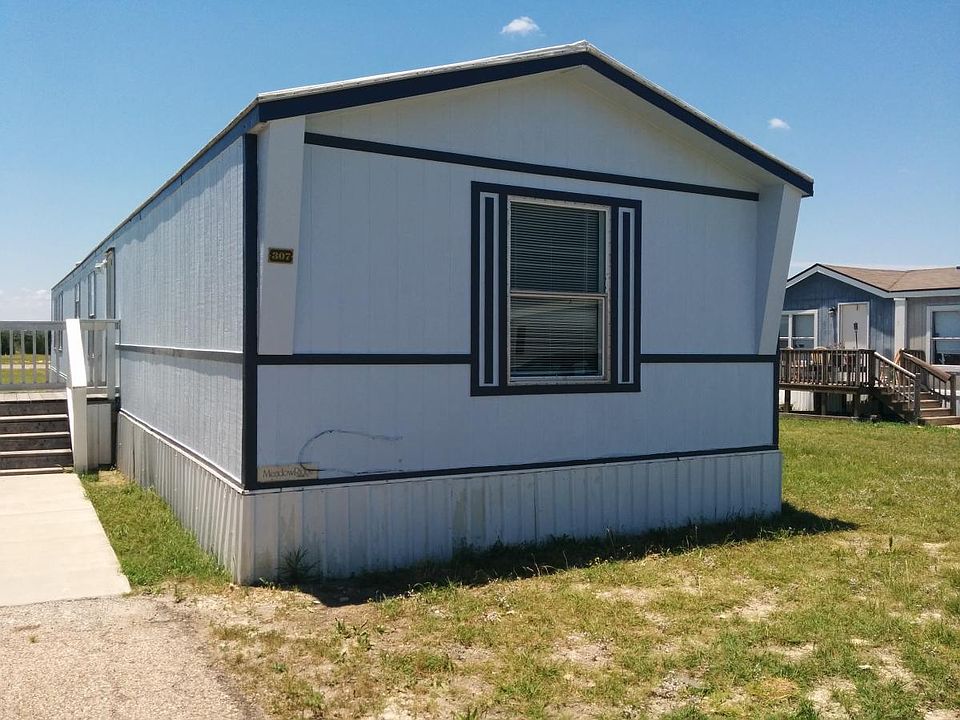 Outside picture - recently repaint