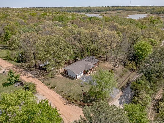 2nd image of 2337 County Road 380