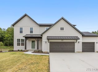 5859 Valley Point Dr SE, Caledonia, MI 49316