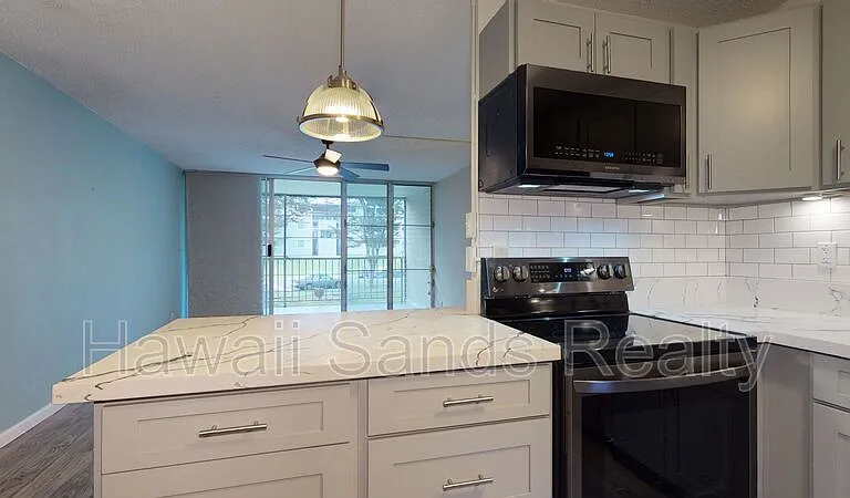 95-273 Waikalani Dr #D302 — Photo 3