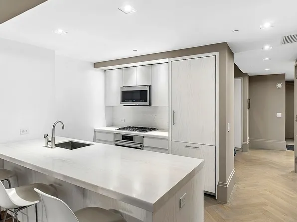 101 Wall St #7C, New York, NY 10005