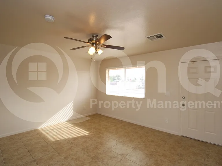 4558 E Halifax St — Photo 10