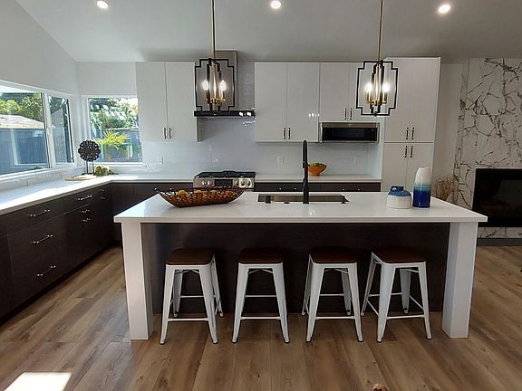 4th image of 2770 W Panamint Ct
