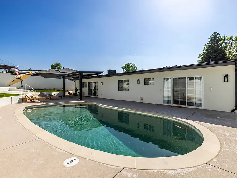 9355 Ruffner Ave — Photo 33