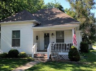 120 E Nichols St, Spring Hill, KS 66083