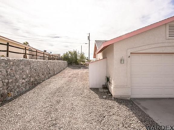 2nd image of 3830 Buena Vista Ave