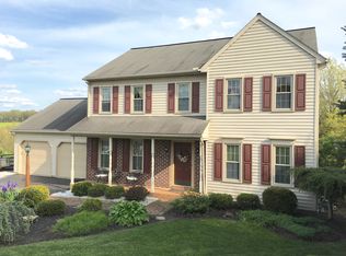 628 Kenyon Dr, Red Lion, PA 17356