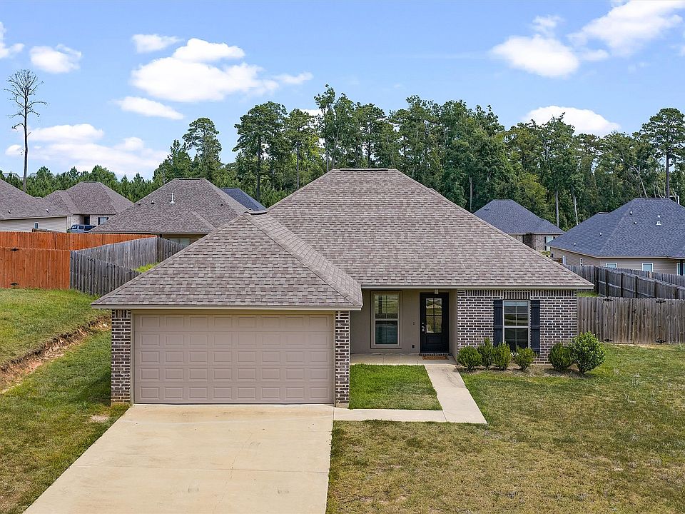 1st image of 3200 Leyland Dr