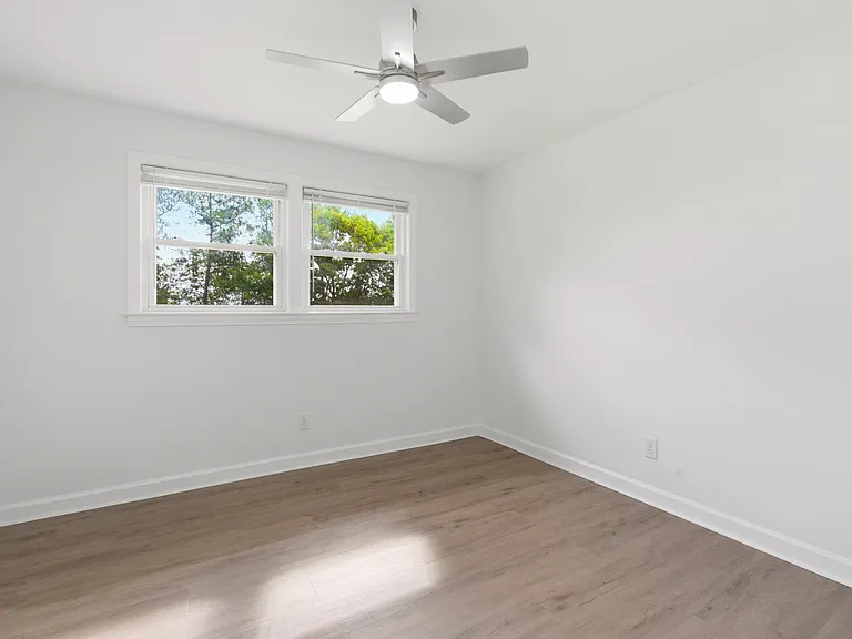 1012 Starmount Dr — Photo 17