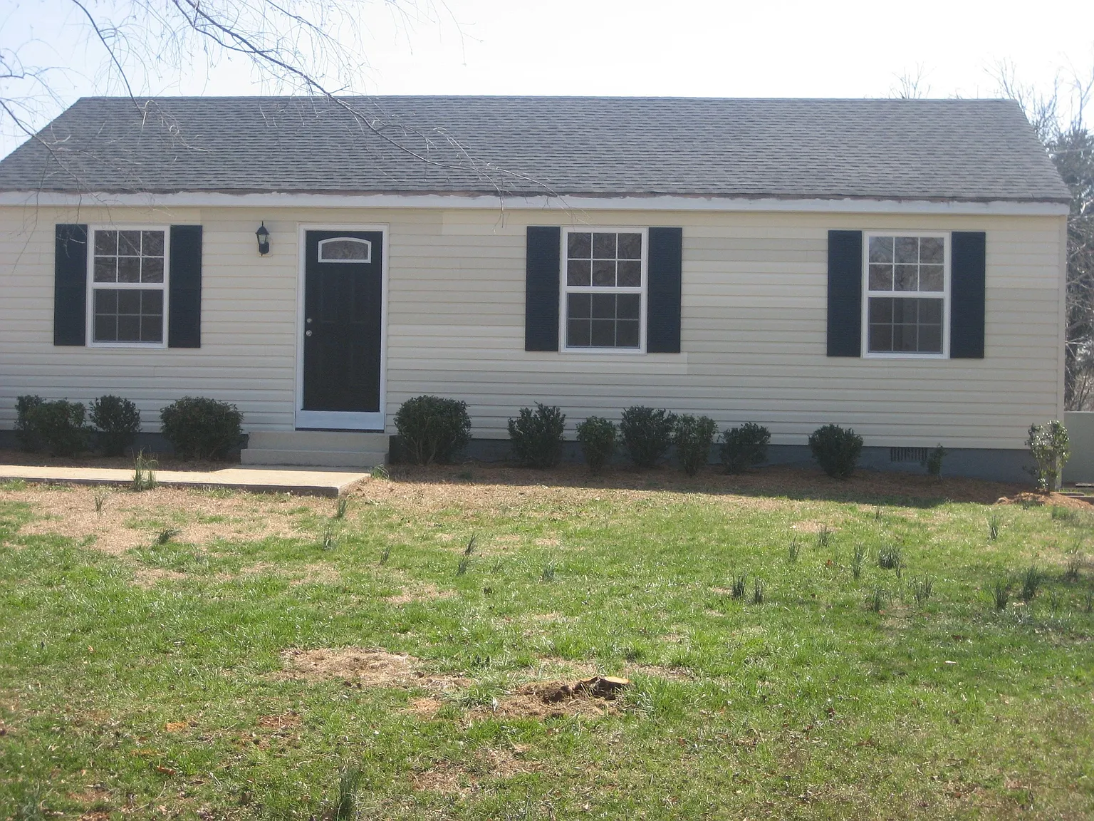 180 Webster Dr photo 1