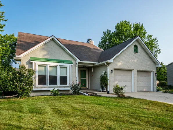 1642 Waterford Dr, Zionsville, IN 46077