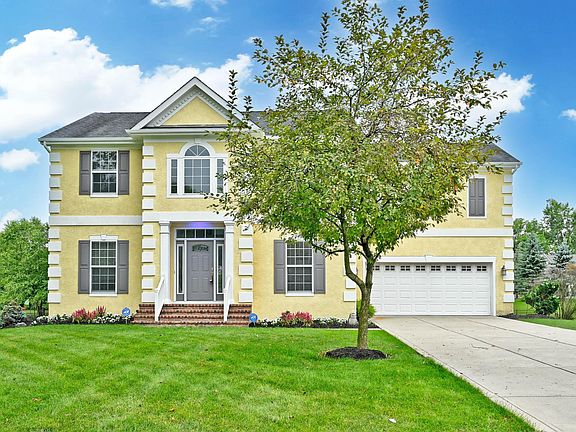 2nd image of 4832 Augusta Woods Ct