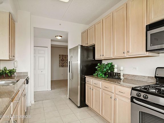 5th image of 6420 Double Eagle Dr Unit 513