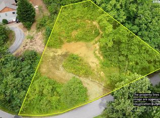 15 Constitution Ave, Waynesville, NC 28785