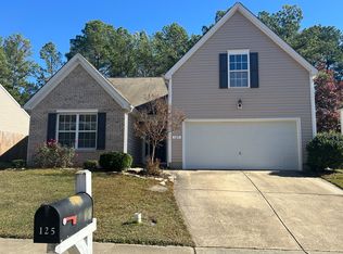 125 Trevor Ridge Dr, Holly Springs, NC 27540
