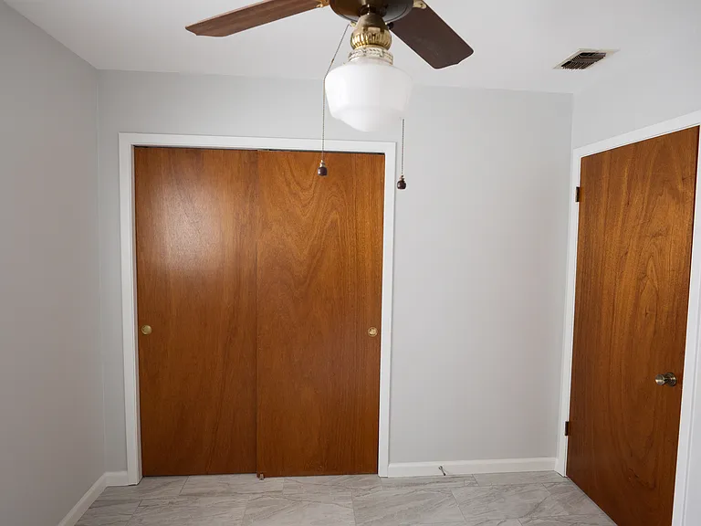 5235 Happiness St — Photo 23