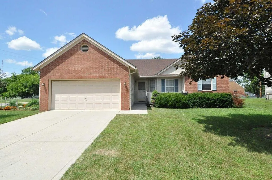 4231 Crosspointe Dr photo 1