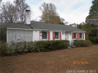 1721 Forest Dr, Camden, SC 29020