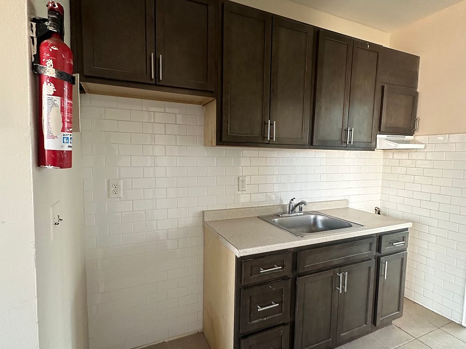 2nd image of 605 Nye Ave APT 5C