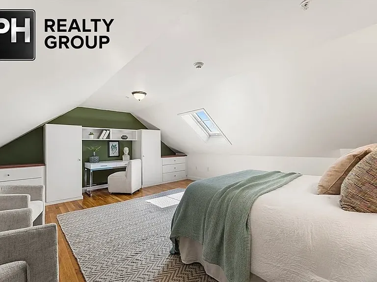 30 Russell St #5 — Photo 21